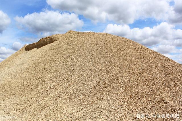 常用的制砂破碎設(shè)備有哪些？